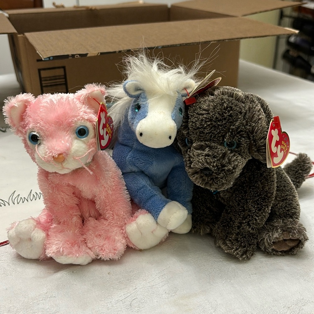 Cute Beanie Babies Trio: Carnation, Pegasus, and Frisbee